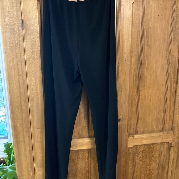 Relaxed drawstring pant. Polyester crepe fabric - Picture 9 of 9